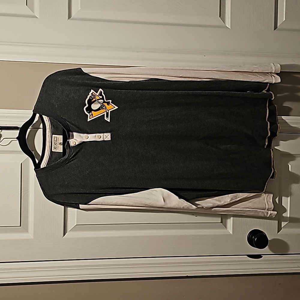 Men's Pittsburgh Penguins Henley